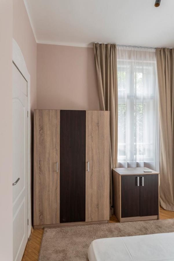 Luxury Apart Vitosha Boulevard Sofia Exterior photo